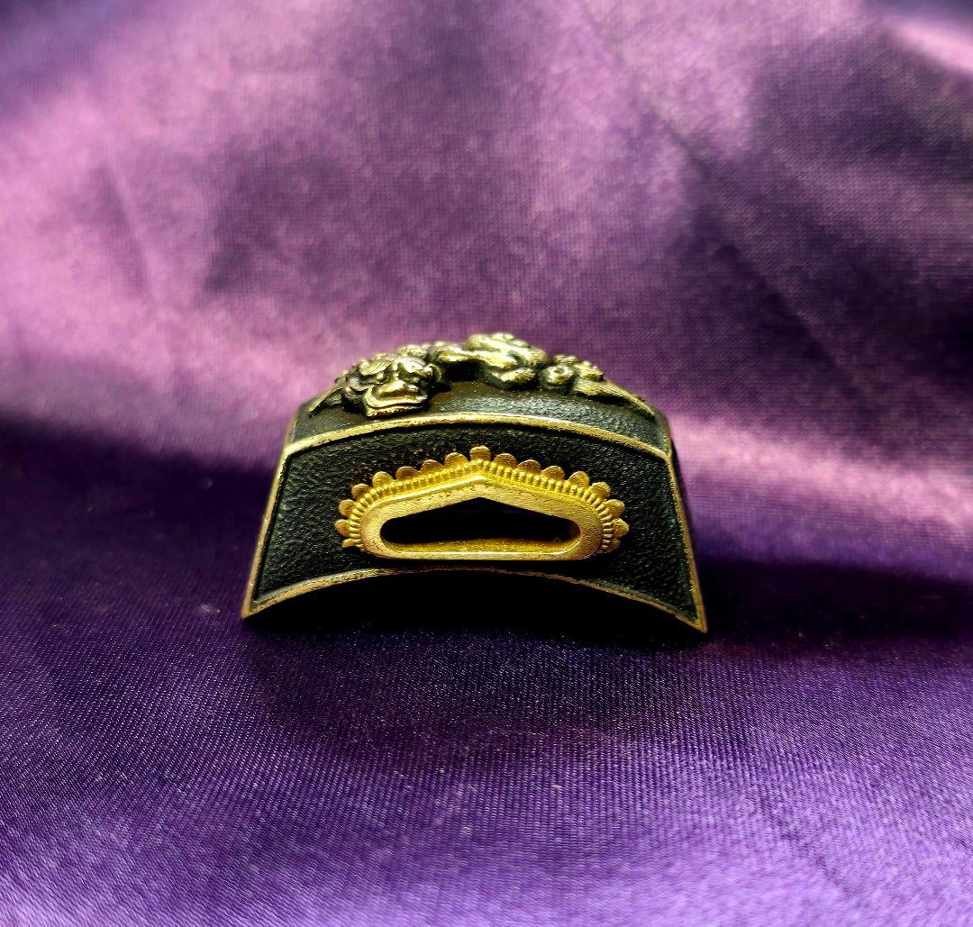 唐獅子　栗型　大刀用装具