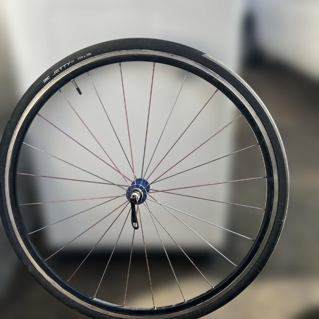 手組みホイールレインボースポーク前輪撤去品