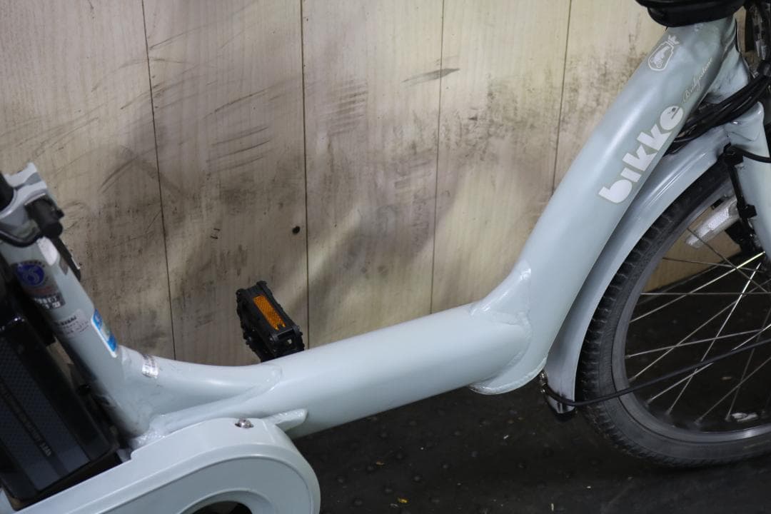 ブリヂストンBR0C49ビッケPOLAR e 20型8.7AH 3段 LED水色