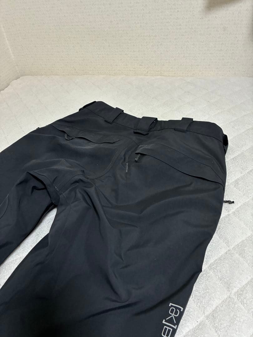 BURTON ak GORE-TEX サイクリック　黒　Mサイズ　訳あり