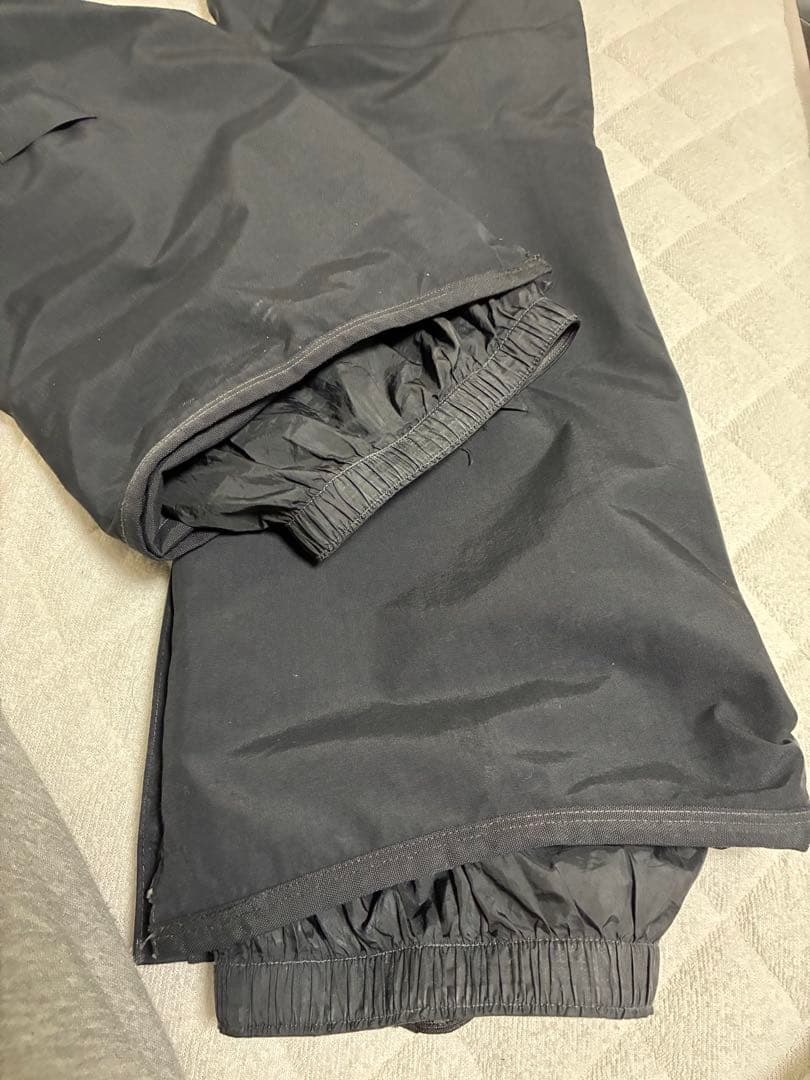 BURTON ak GORE-TEX サイクリック　黒　Mサイズ　訳あり