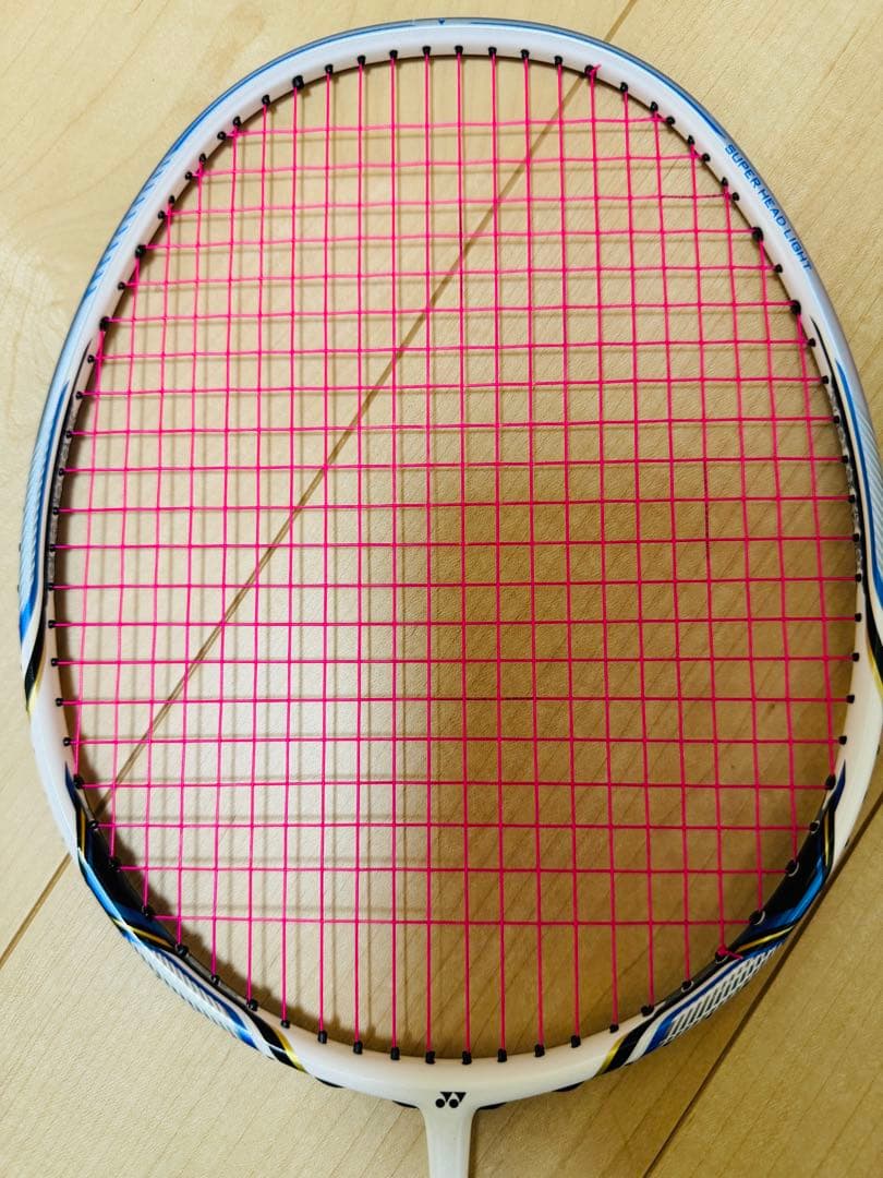 【美品】YONEX ナノレイ750 4UG5
