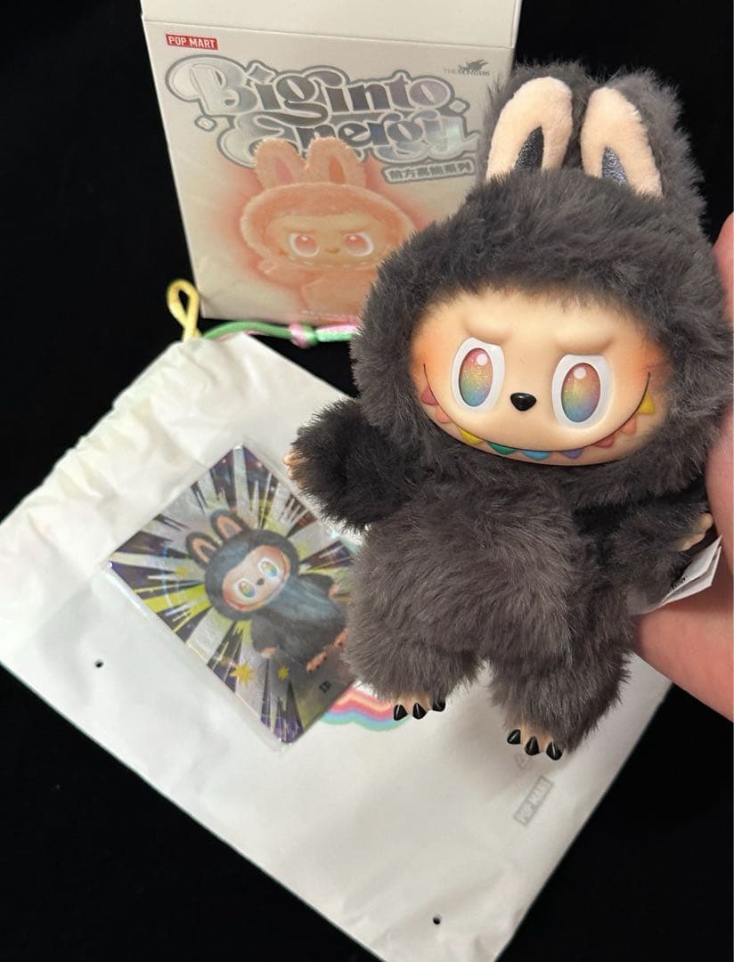 LABUBU Big into Energy ID シークレット ラブブ