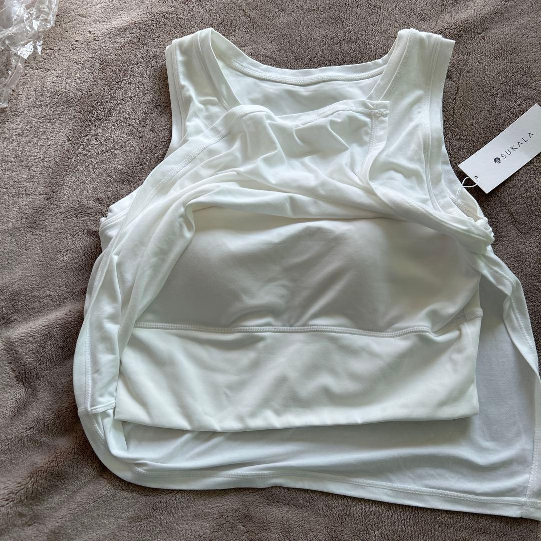 SUKALA ホワイト タンクトップ Mサイズ 未使用