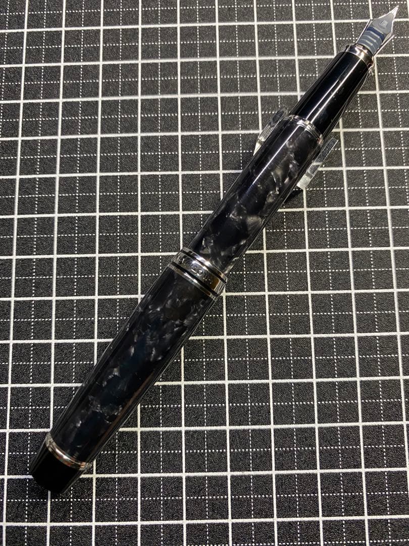 PILOT LEGANCE 89s Black 万年筆　字幅F