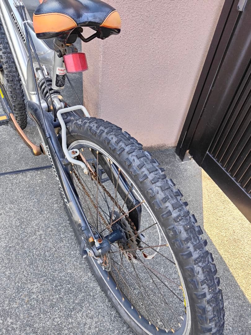 直接手渡しのみ対応！ 販売証明書発行！クロスバイク　26インチ