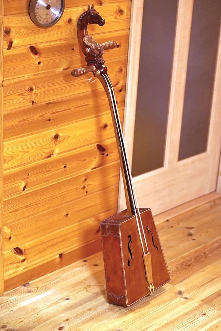 まる馬頭琴、蛇革琴