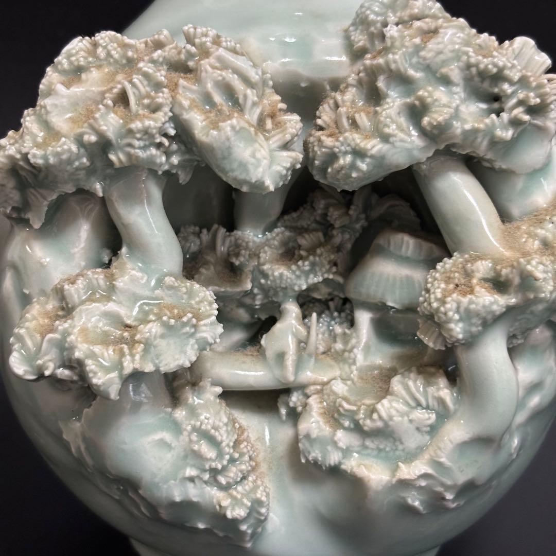 砥部焼 清月 山水葛屋彫 洞窟彫 花瓶 工芸品