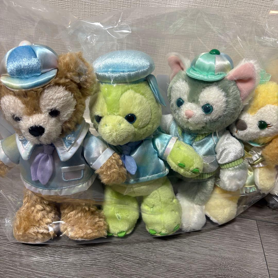 【新品未開封】カラフルハピネス　ダッフィー ポージープラッシー 20周年