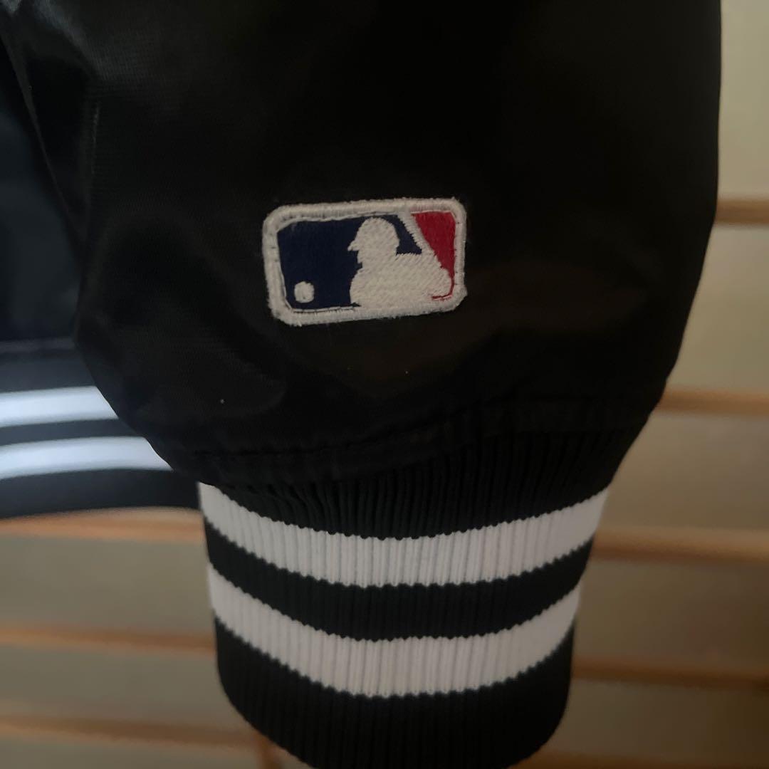 ニューヨークヤンキーススタジアムジャンパー 黒