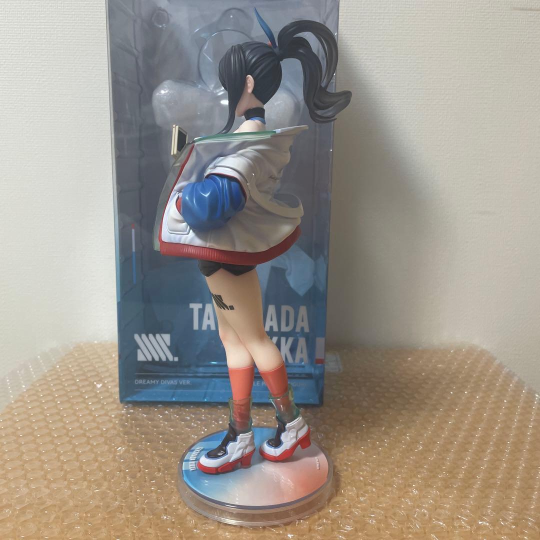 グリッドマン ユニバース　宝多六花　フィギュア