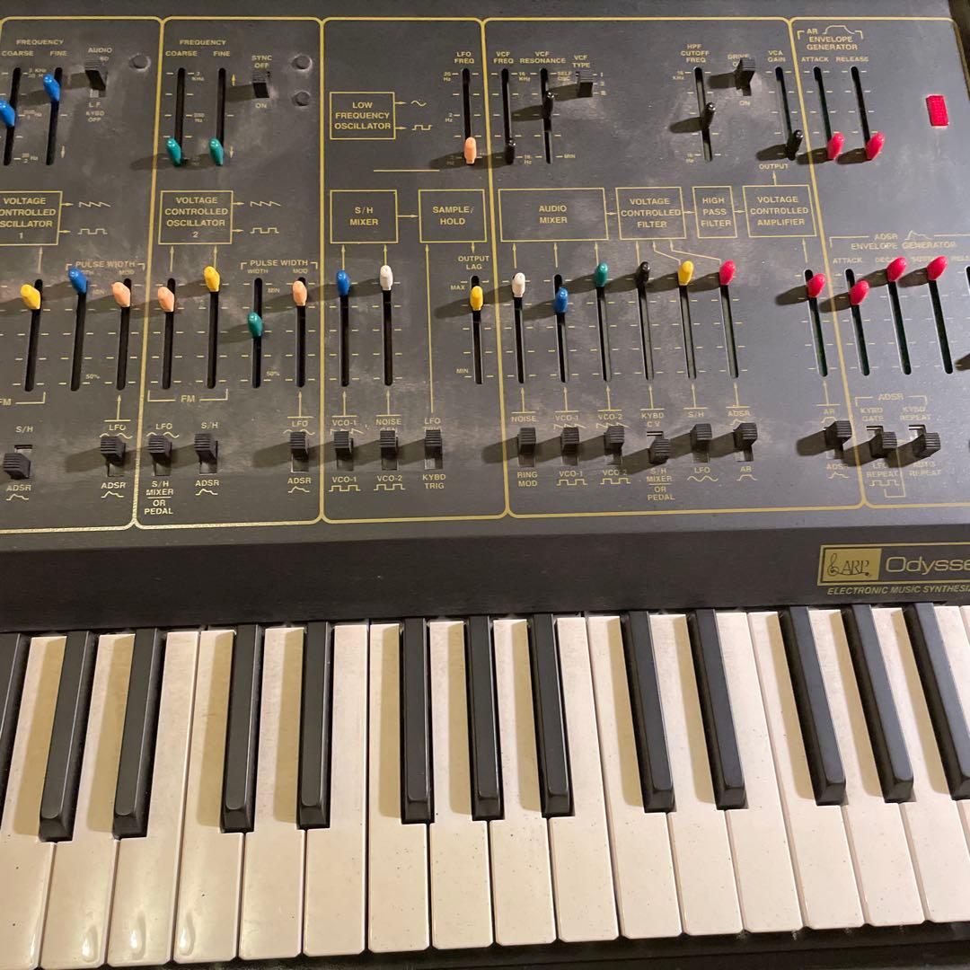 アナログシンセサイザー Arp Odyssey 37鍵
