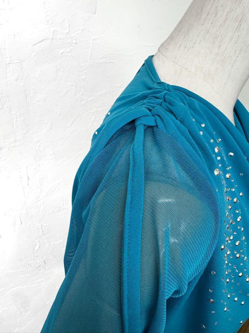 【肩幅が気になる方へ】新品　社交ダンス　ブルーグリーンカットソーｄ133