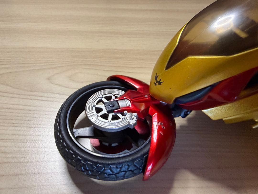 フィギュアーツ仮面ライダーアギトシャイニングフォーム＆マシントルネイダー