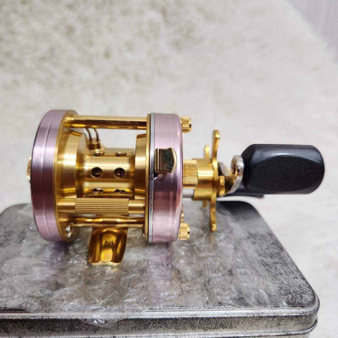 【ほぼ新品】megabass メガバス PAGANI ピンク ゴールド P300