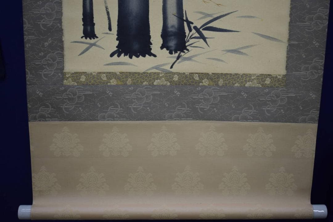 真作/前大徳寺/須賀玄道老師/竹に雀図/桐共箱付/布袋屋掛軸HI-354
