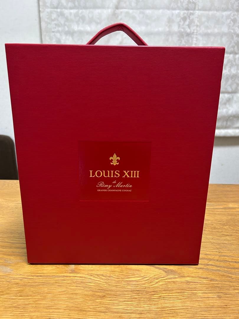 レミーマルタン ルイ13世 空瓶 バカラ クリスタルボトル 観音開き