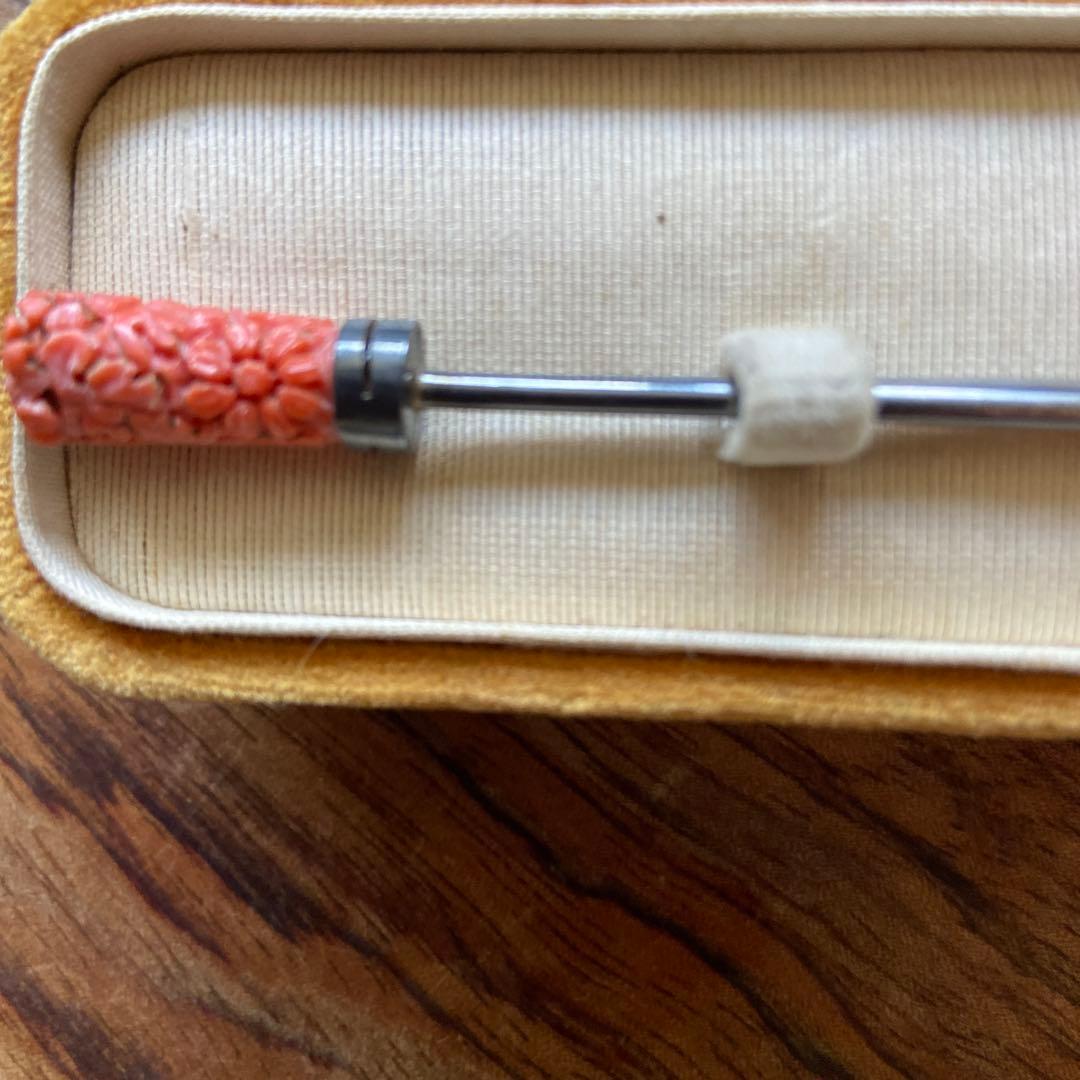 w*e様 アンティーク　珊瑚細工簪の装飾品