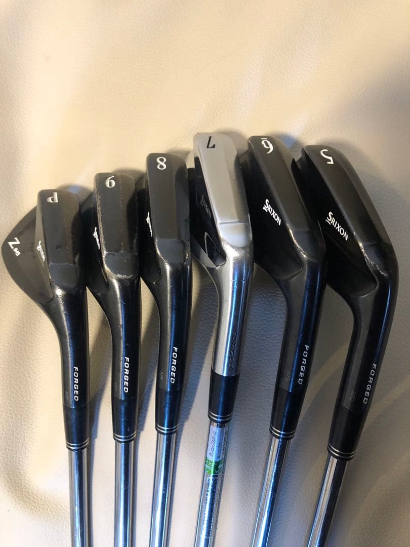 【送料込み】希少スリクソン Z945 ブラック 《 数量限定品 》アイアン