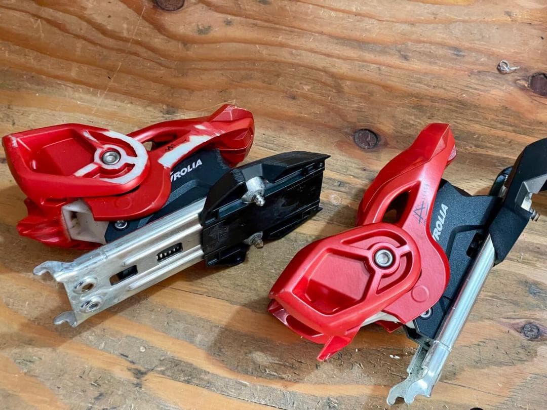 TYROLIA チロリア アタック 13 赤　取付ジグ付き　ブレーキ幅選択可