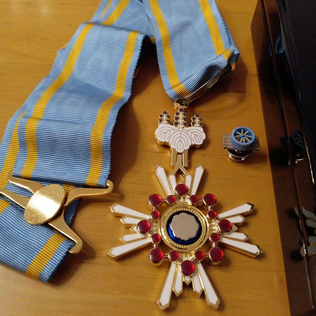 【レア 極美品】瑞宝中綬章 H15年制度改正後 新型 完品 勲三等 勲章 徽章