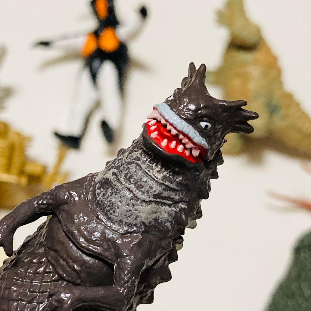 ガシャポン✳️ウルトラマン『HG 怪獣シリーズ ガチャフィギュア 10個セット』