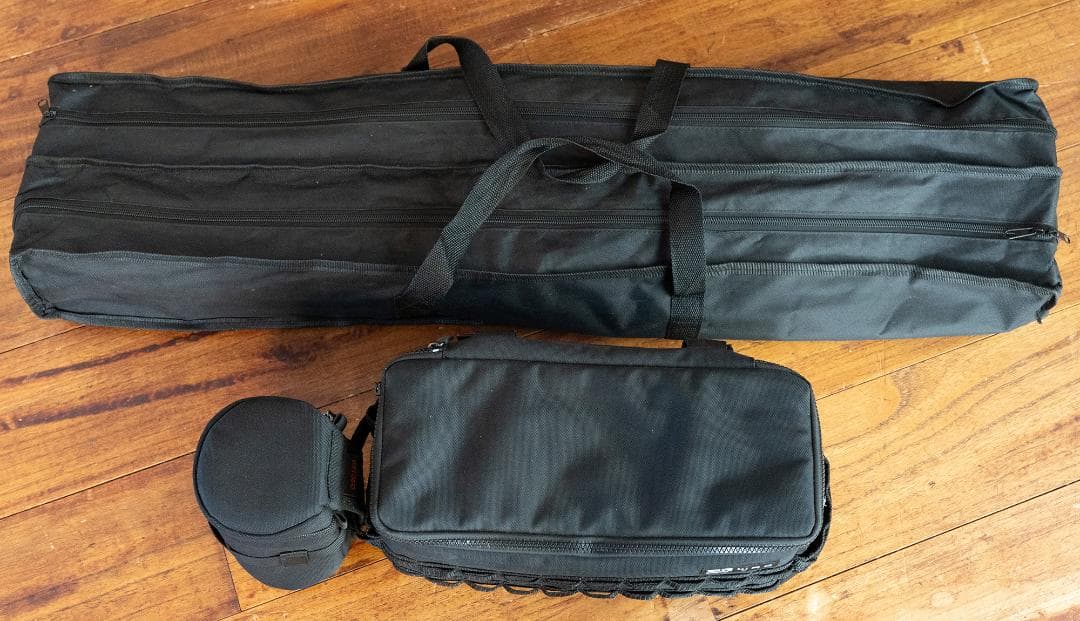 【美品】IGTテーブル ブラック サイドストレージ＆ドリンクホルダー付属