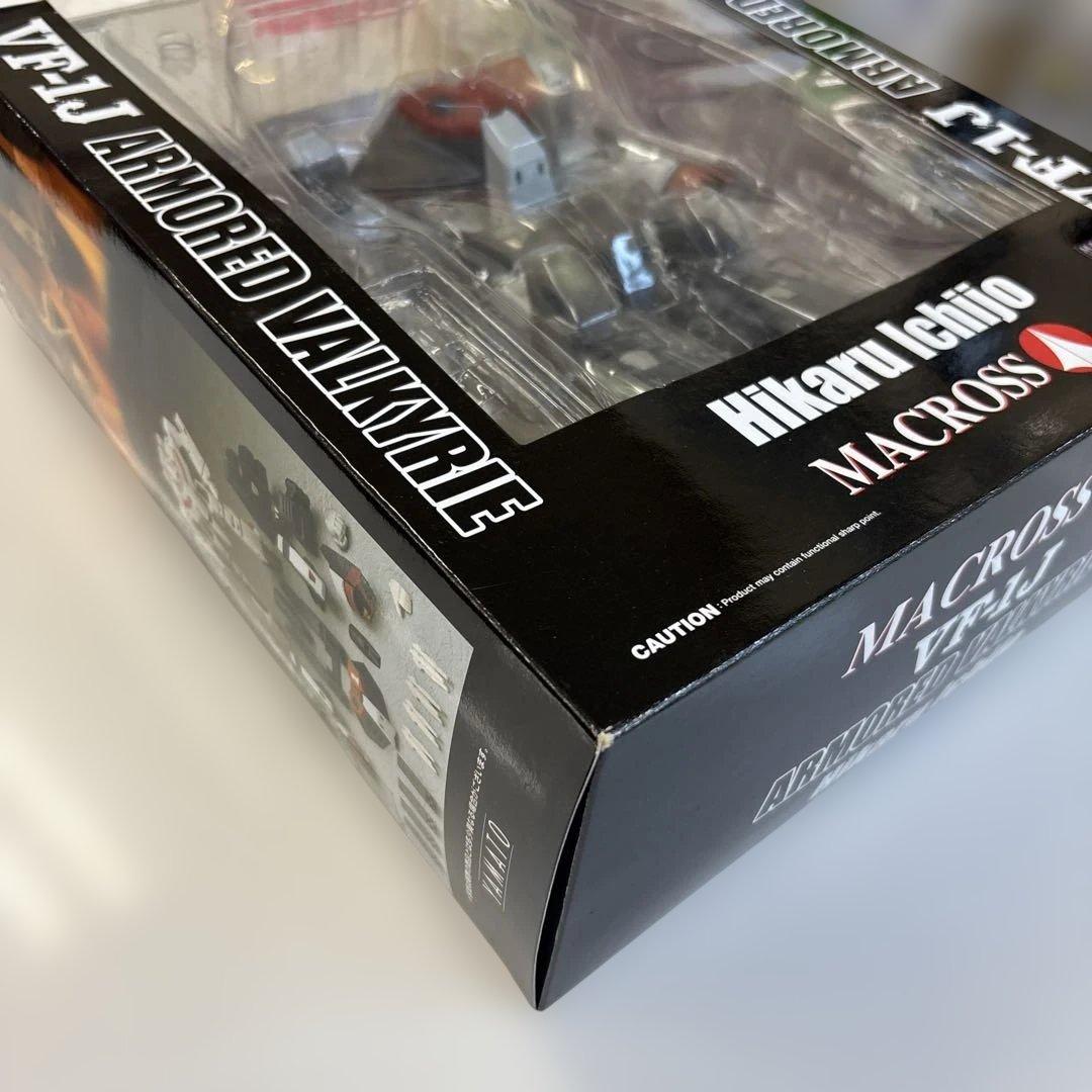 【BANDAI】超時空要塞マクロス VF-1J バルキリー 一条輝機 1/55