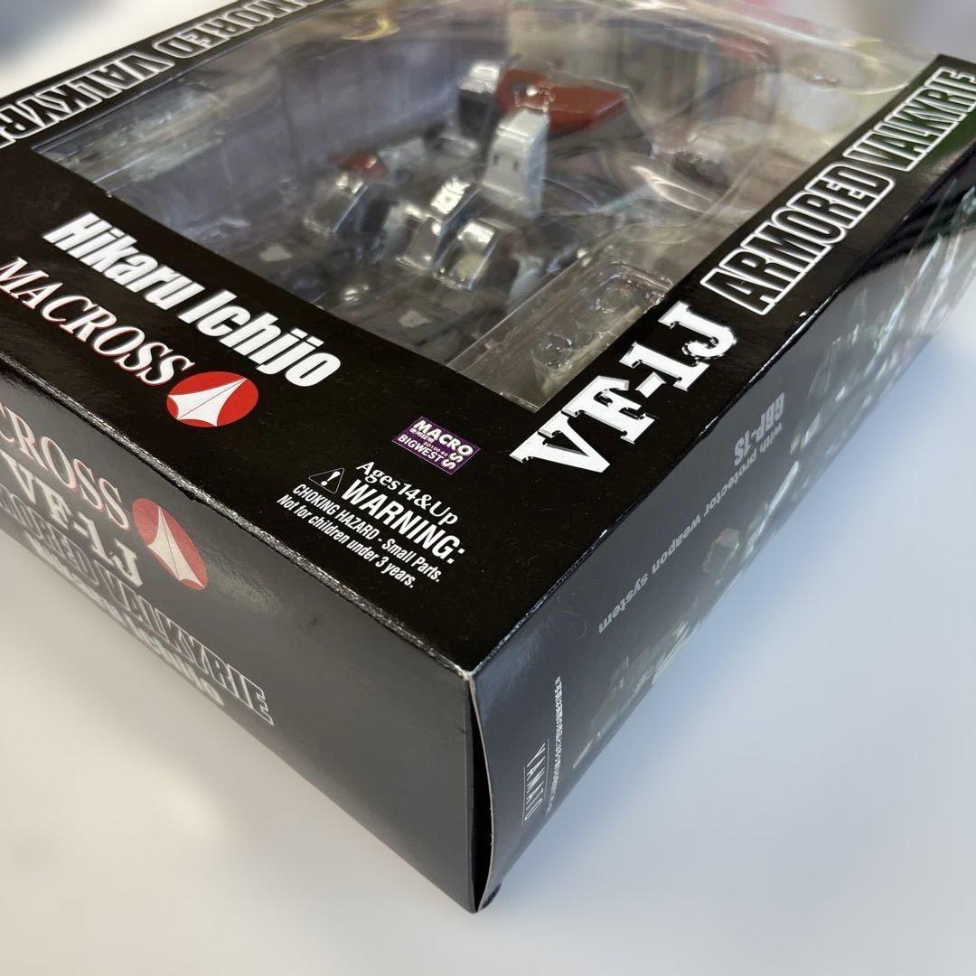 【BANDAI】超時空要塞マクロス VF-1J バルキリー 一条輝機 1/55