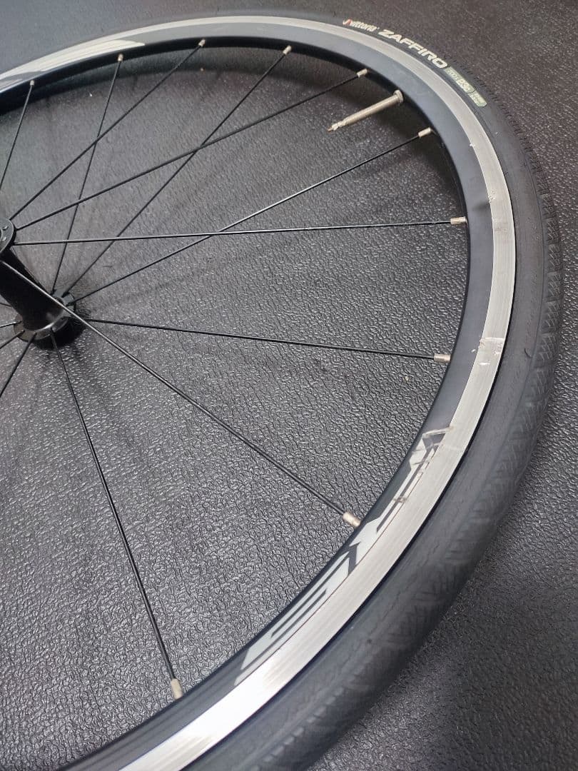 シマノ ホイール 700c WH RS 010　タイヤ付き