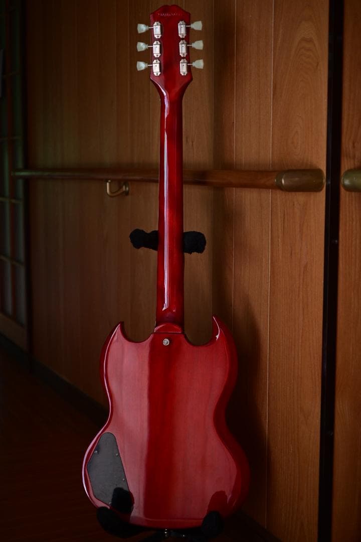 ギター EPIPHONE SG Standard 61 Maestro Vibrola