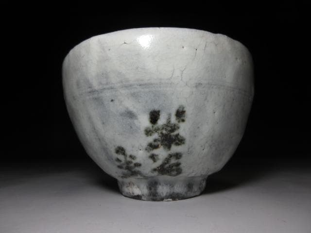 虎渓山 水月窯 荒川豊蔵 粉引風 茶碗／共箱 指物師 塚本木葉箱／書付在り