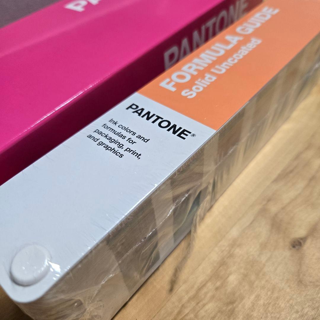 新品PANTONE FormulaGuide Solid Uncoated