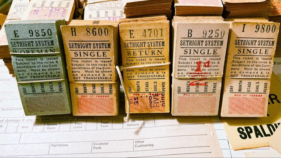 海外チケット束5個　イギリスばらチケット8枚　ヴィンテージ鉄道荷物札13枚