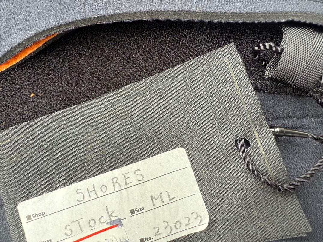 RASH ウェットスーツ　MLサイズ