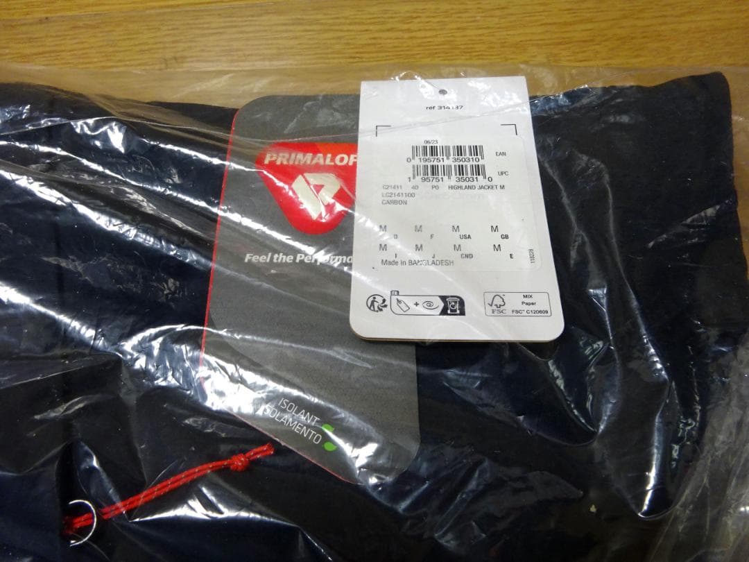 未使用SALOMON ハイランドジャケット 4ウェイストレッチ　スキースノボ