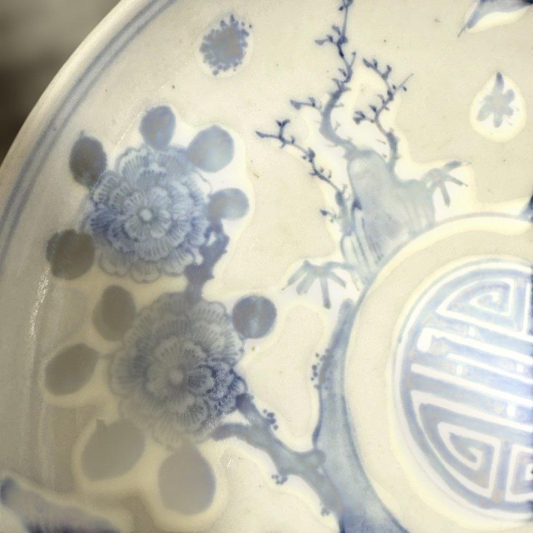 古美術　大明成化年製　青花染付け　野鳥　花中皿　1464年〜1487年作品