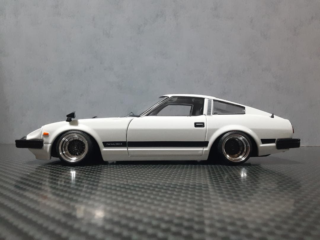Hachette 1/24 フェアレディ280Z-L カスタム改 ローダウン