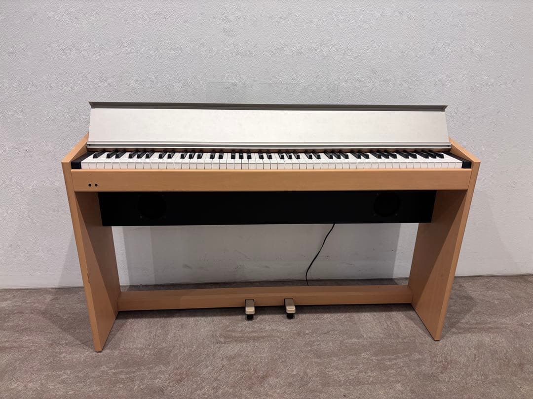 ☘️地域限定送料込⭐️美品⭐️ローランド⭐️Ｆ－１００デジタルピアノ⭐️メイプル木目88鍵
