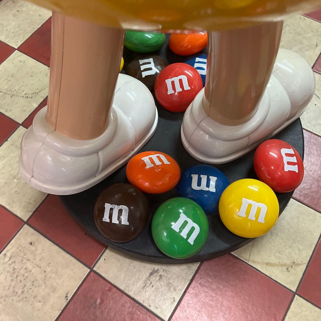 as エムアンドエムズ　販促ディスプレイモデル