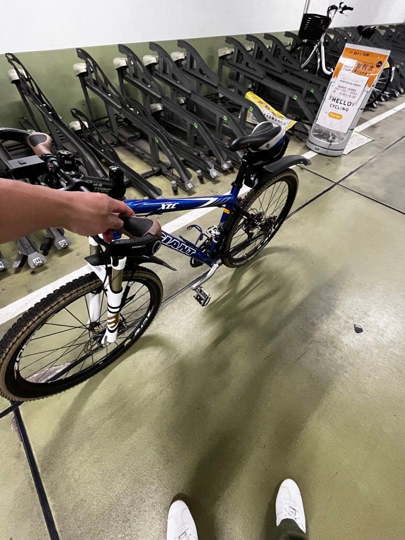 今日だけ値下げGIANマウンテンバイク 青 コルクグリップ LEDライト