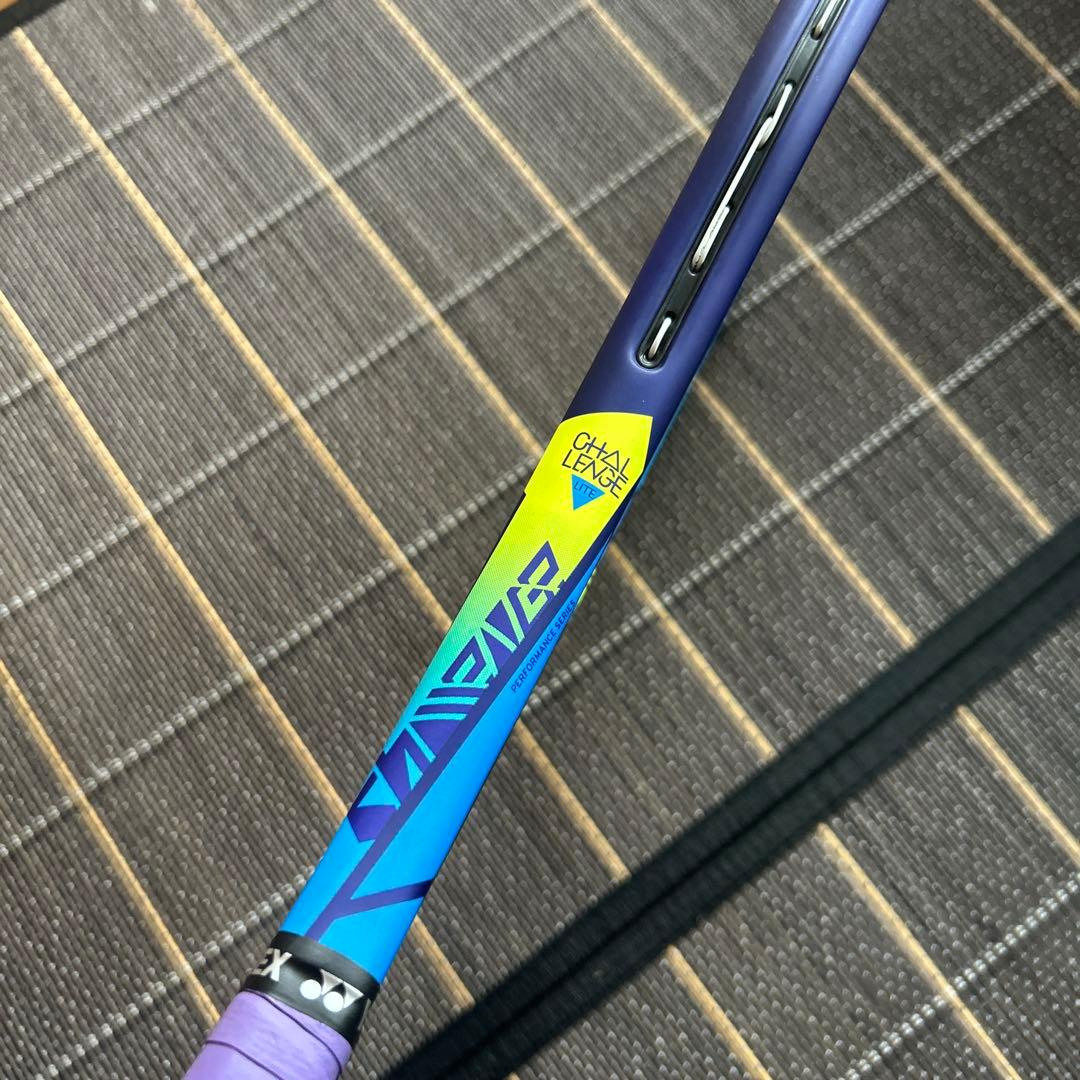 グラビティー 硬式テニスラケット