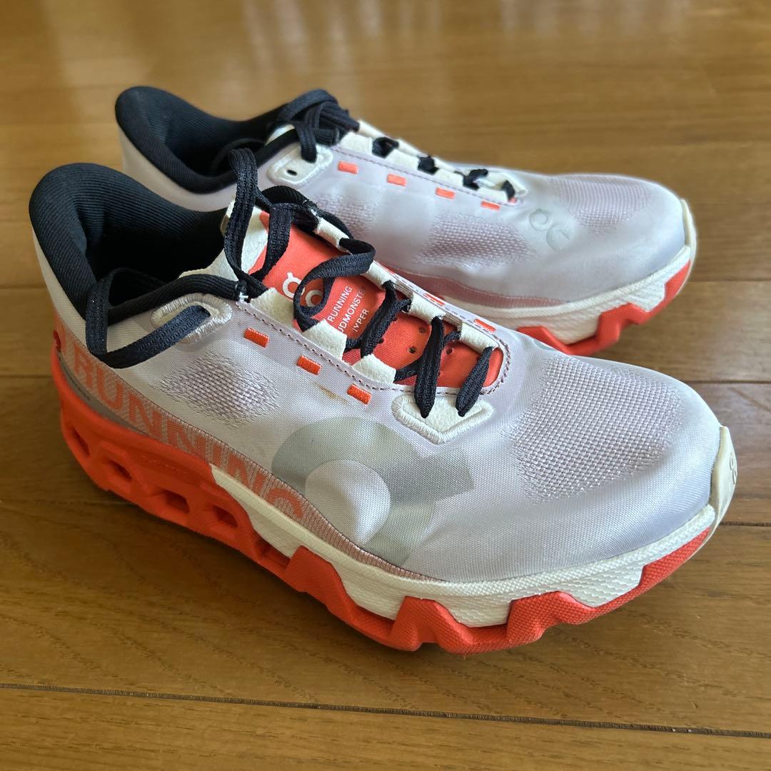 On Cloud monster hyper22.5㎝