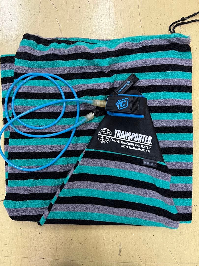 ショートボード 5'11\" フィン・リーシュ・ケース付き