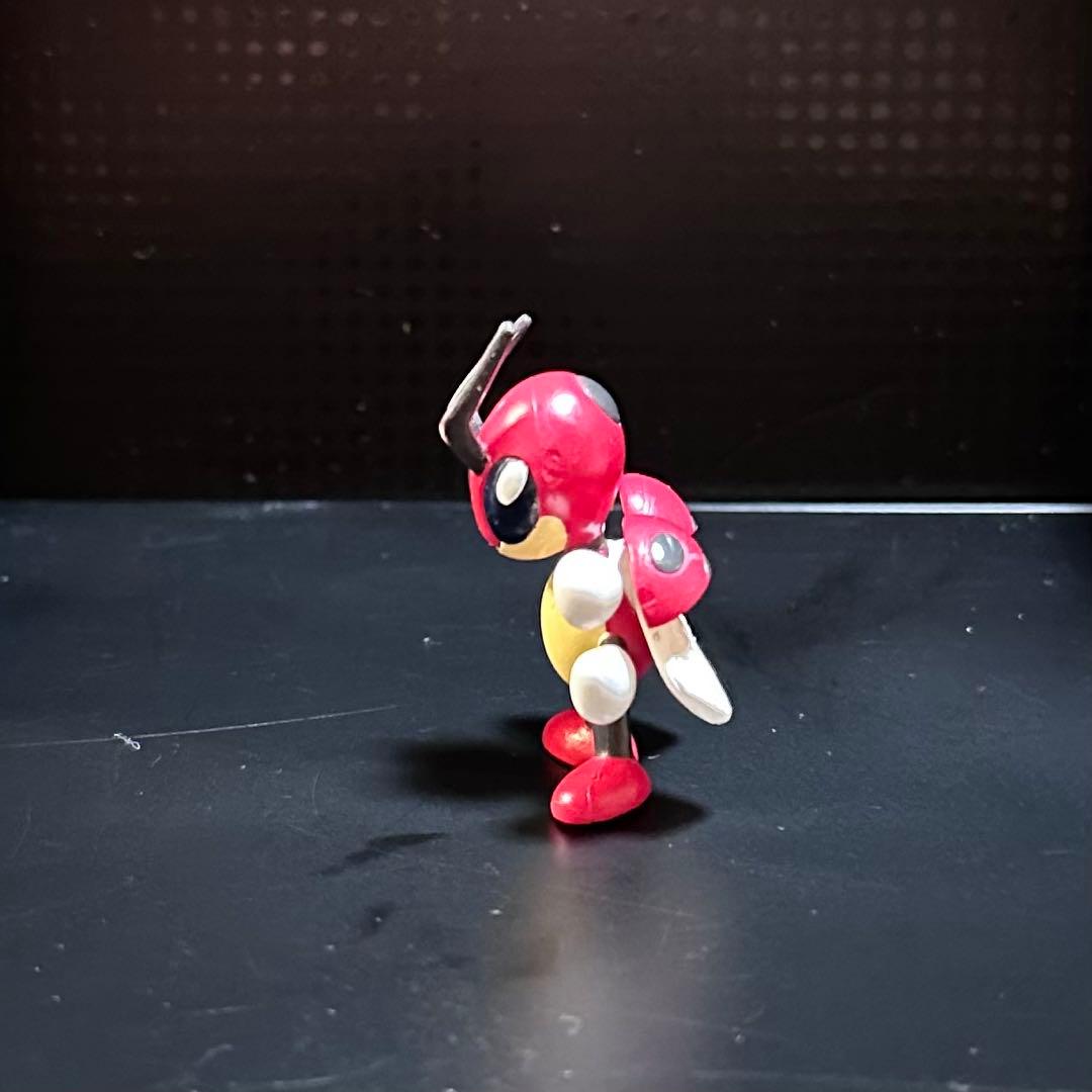 Pokémonモンコレ　進化セット『レディバ／レディアン』初期　TOMY製