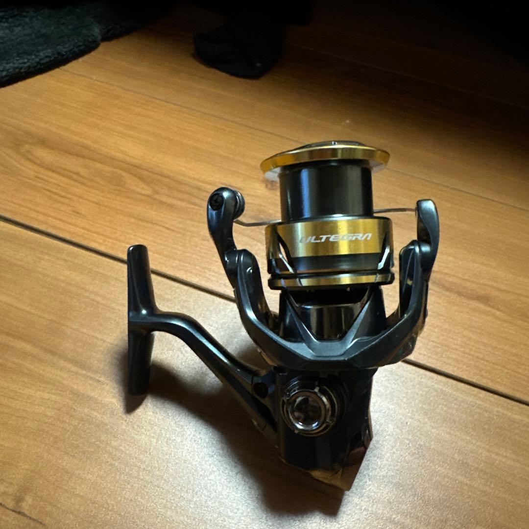 ULTEGRA 2500 D スピニングリール