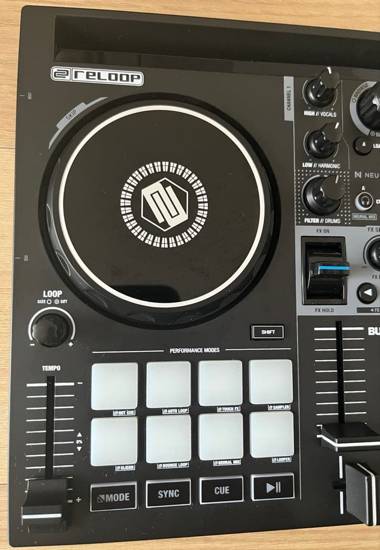 ④Reloop BUDDY DJコントローラー