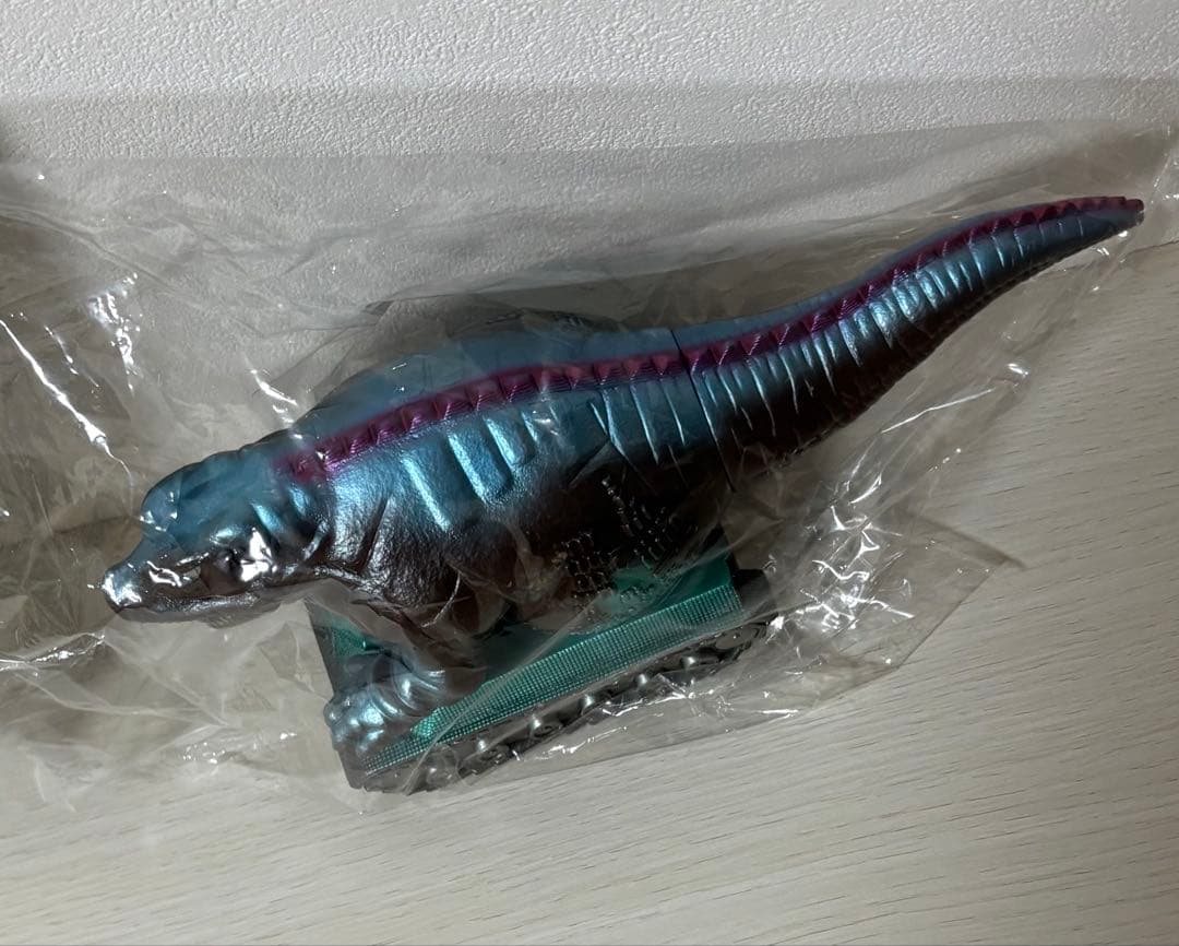 【未開封】恐竜戦車　ウルトラセブン　怪獣郷