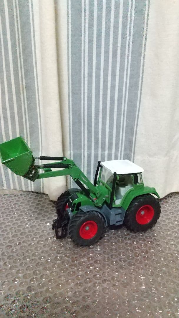 最終値下げ！ジク　ビックサイズ　フェント　ローダー　トラクター　純正パーツ多数