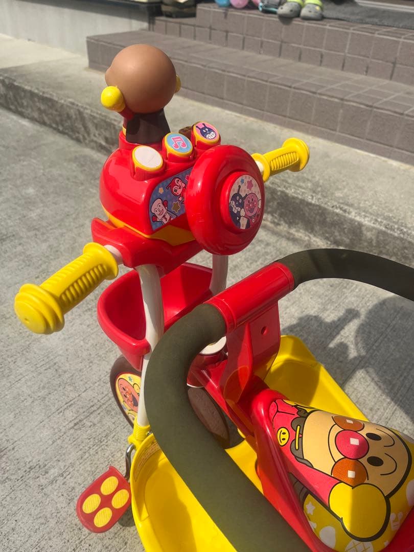 アンパンマン デラックス三輪車　サンシェード付